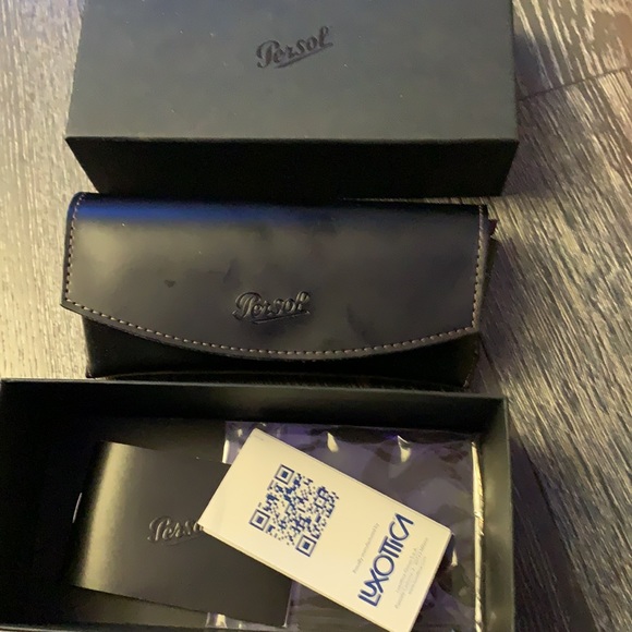 Persol PO2456S - Picture 4 of 4